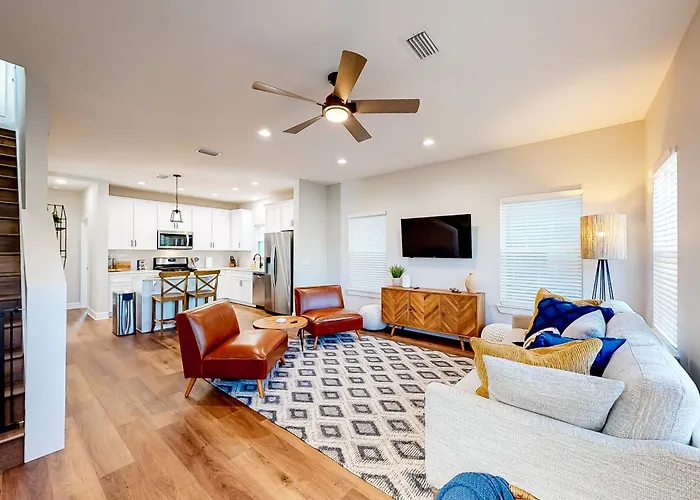 Downtown - Wifi Ac Private Washer&dryer & Balcony - Dog-friendly Holiday home Pensacola