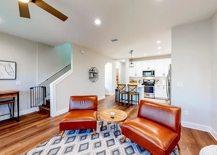 Holiday home Downtown - Wifi Ac Private Washer&dryer & Balcony - Dog-friendly *