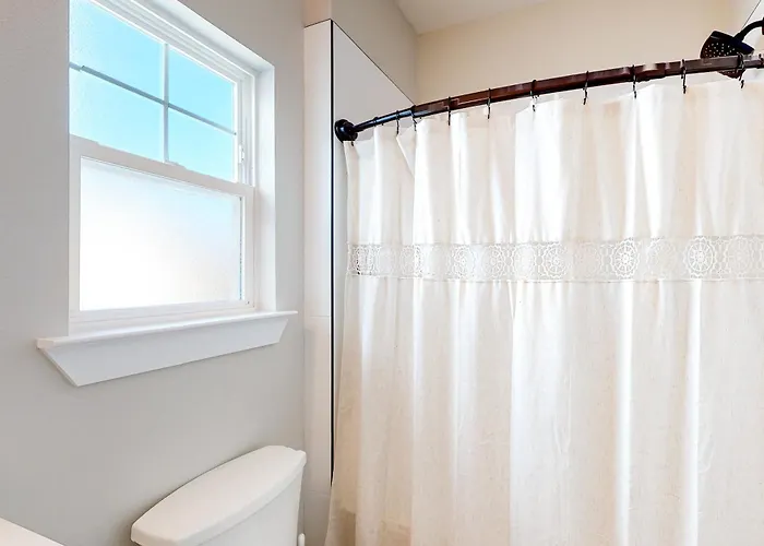 Downtown - Wifi Ac Private Washer&dryer & Balcony - Dog-friendly Pensacola