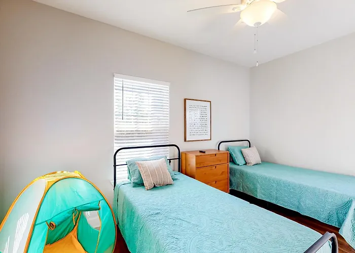 Downtown - Wifi Ac Private Washer&dryer & Balcony - Dog-friendly * Pensacola