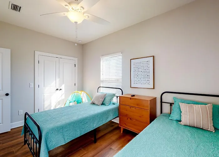 Downtown - Wifi Ac Private Washer&dryer & Balcony - Dog-friendly Pensacola