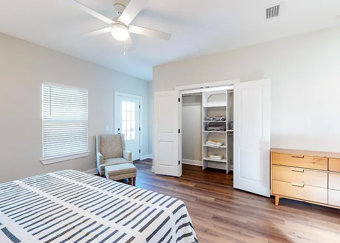 Downtown - Wifi Ac Private Washer&dryer & Balcony - Dog-friendly Holiday home